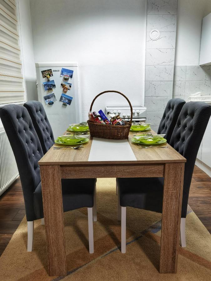 Pale City Center Apartment Екстер'єр фото